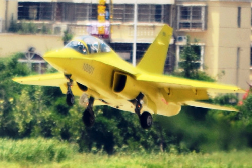 й-10߽̻׷