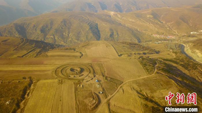 图为呼和浩特市武川县坝顶北魏阴山皇家祭天遗址远景图。内蒙古文物考古研究所供图