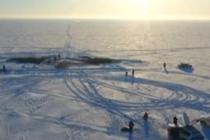 查干湖新年第一捕 千米大网冰下布阵