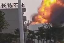 广东珠海高栏港一石化厂发生爆炸