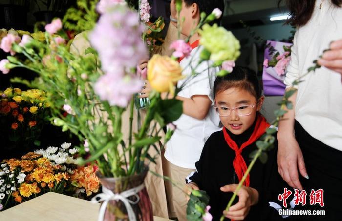 母亲节：鲜花祝福送妈妈